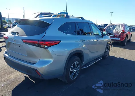 2021 Toyota Highlander Xle from USA, damaged, VIN 5TDHZRBH4MS063606
